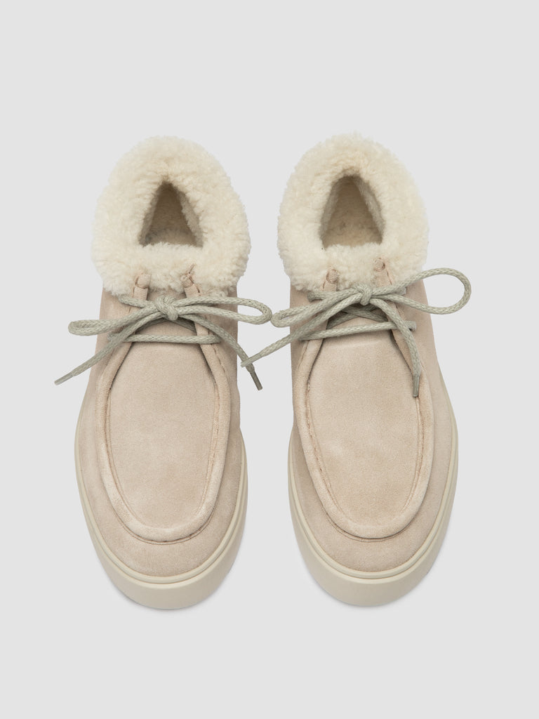 FRAME 110 - Beige Suede Chukka Boots