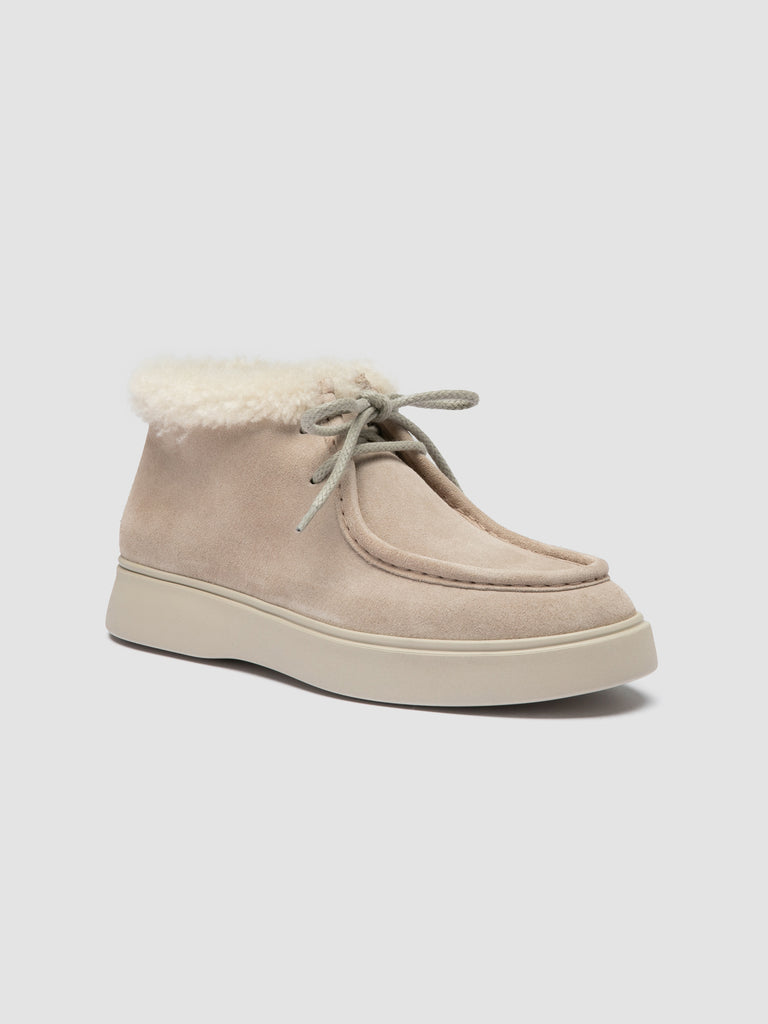 FRAME 110 - Beige Suede Chukka Boots