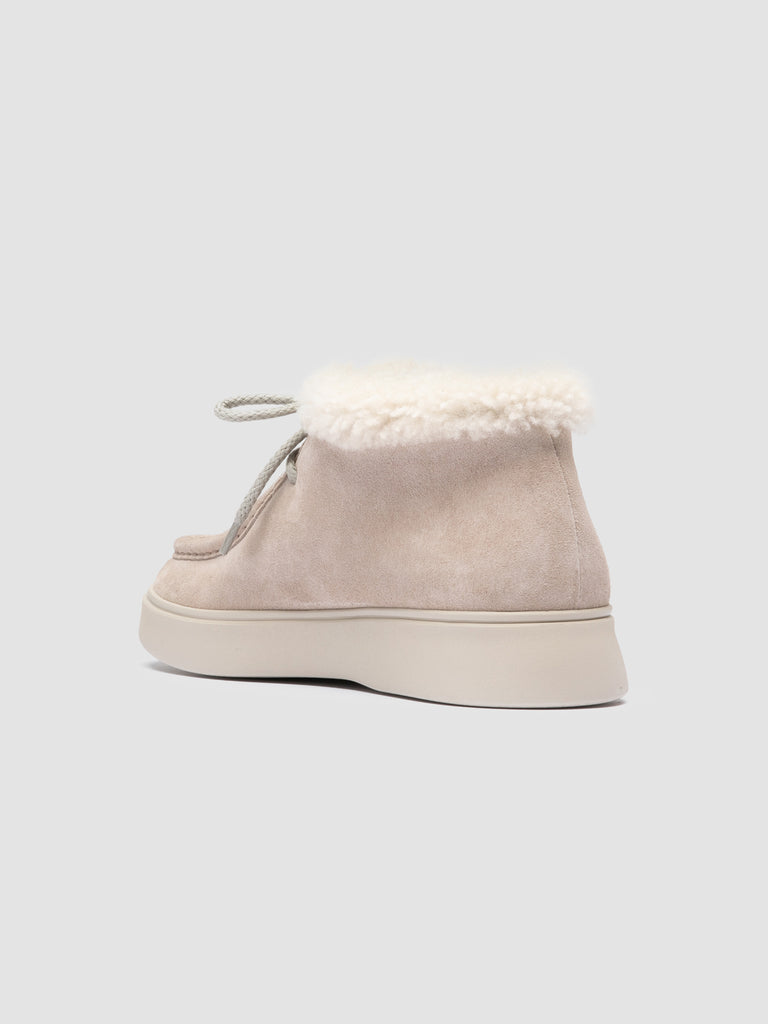 FRAME 110 - Beige Suede Chukka Boots