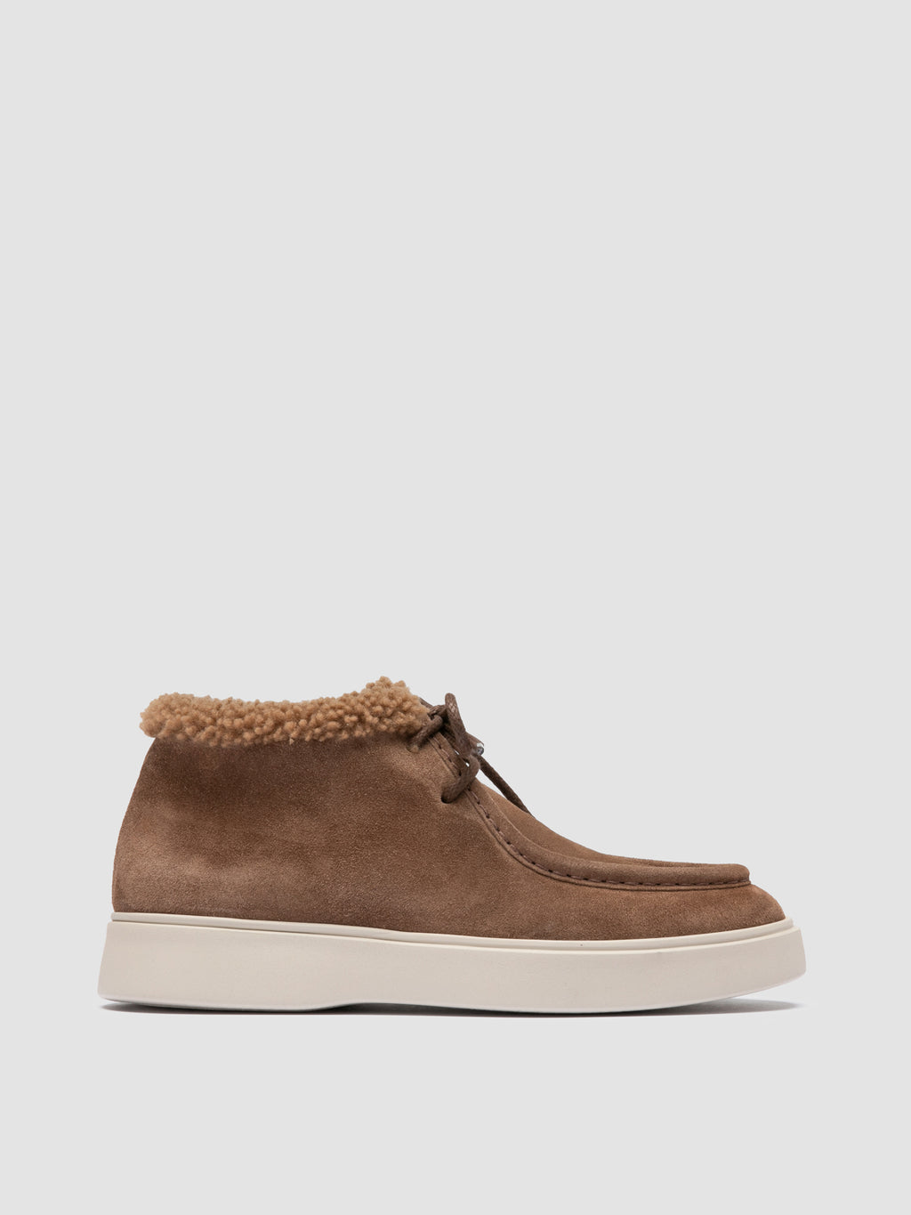 FRAME 110 - Beigefarbene Chukka-Stiefel aus Wildleder - image 1,side view
