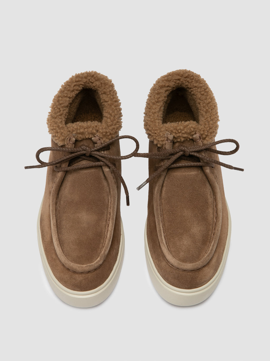 FRAME 110 - Beigefarbene Chukka-Stiefel aus Wildleder - image 2,side view