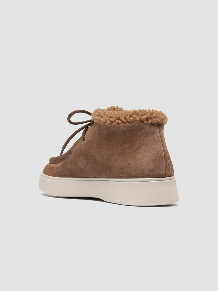 FRAME 110 - Beige Suede Chukka Boots