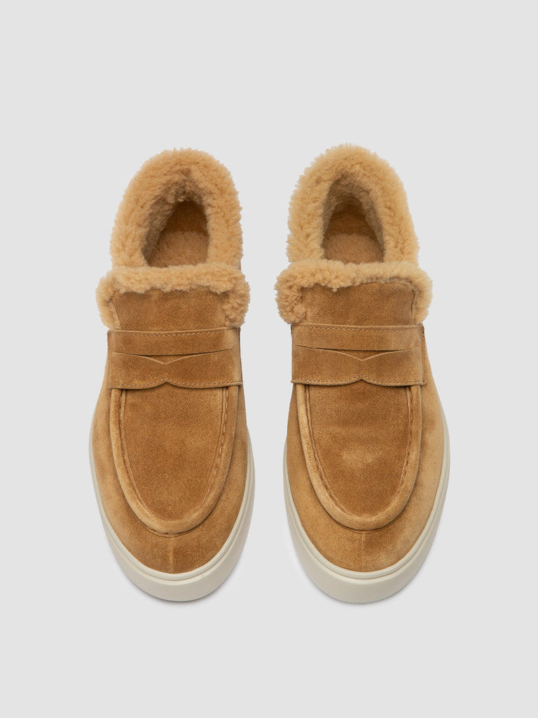FRAME 111 - Camel Suede Chukka Boots