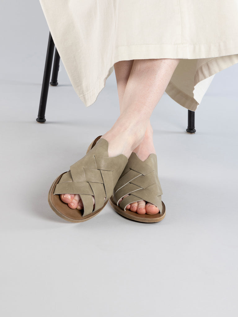 ITACA 049 - Green Leather Slide Sandals