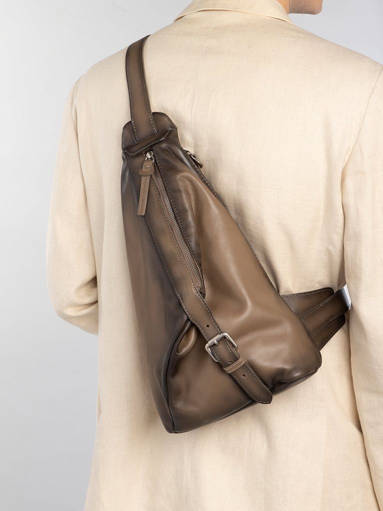 JULES 004 - Black Leather Waist Pack Men Officine Creative - 6