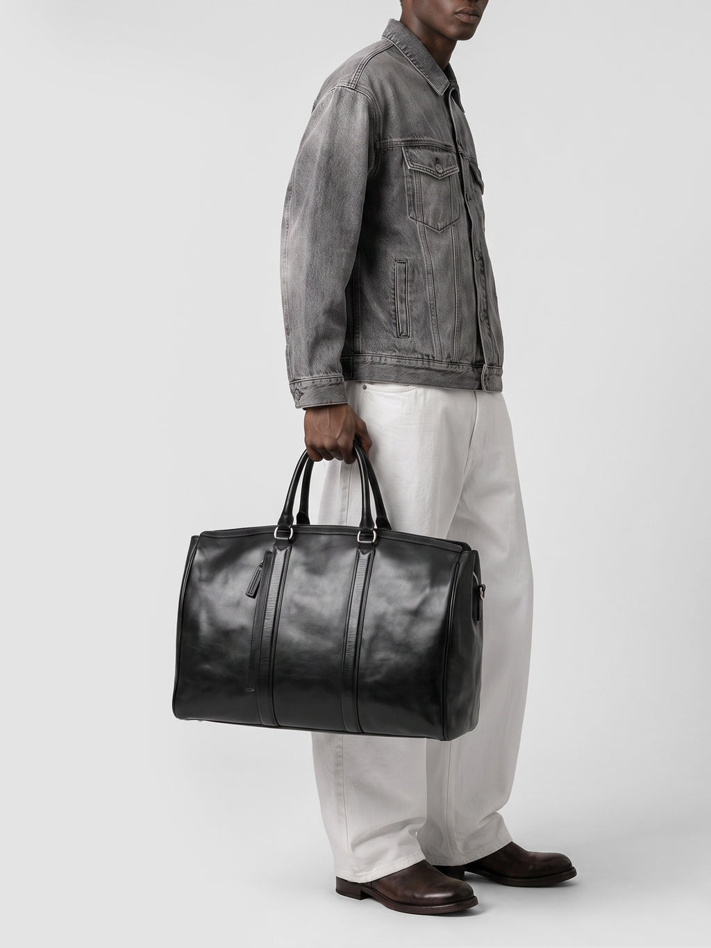 QUENTIN 009 - Schwarze Ledertasche - image 2,side view