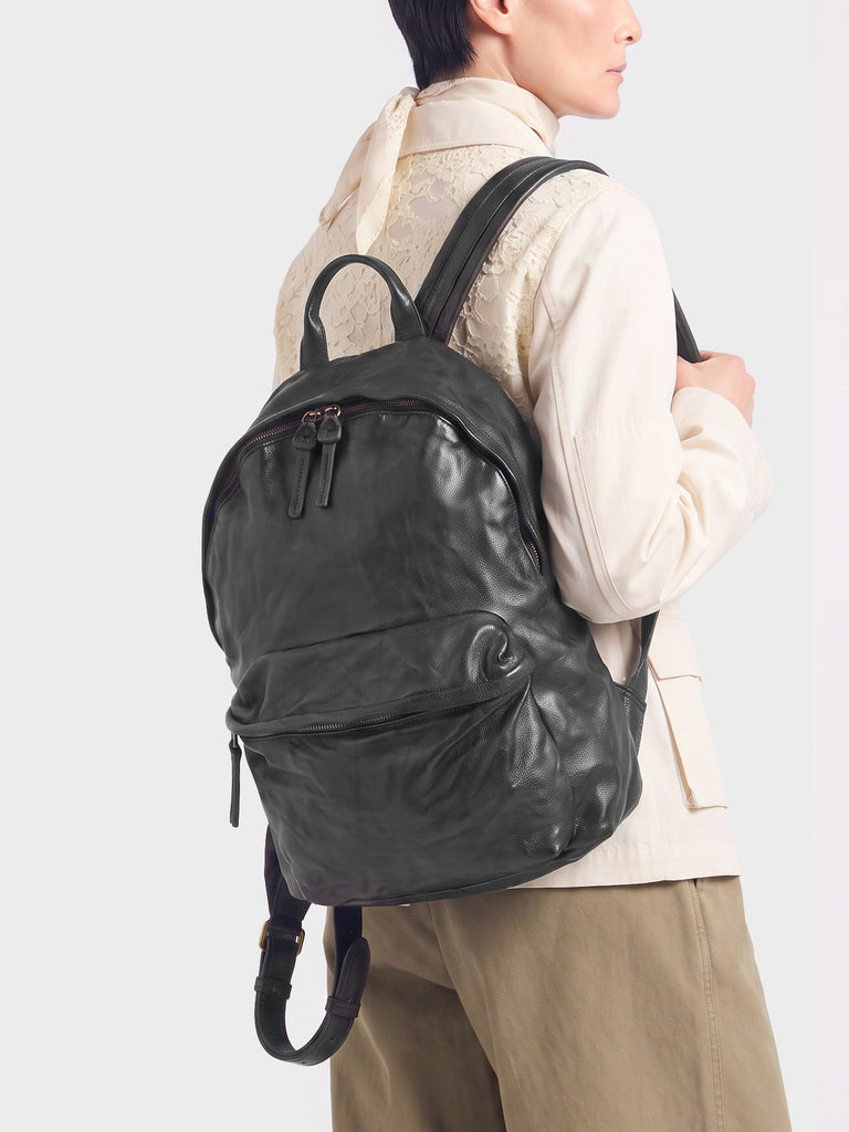 OC PACK 004 - Zaino in Pelle Nera-hover