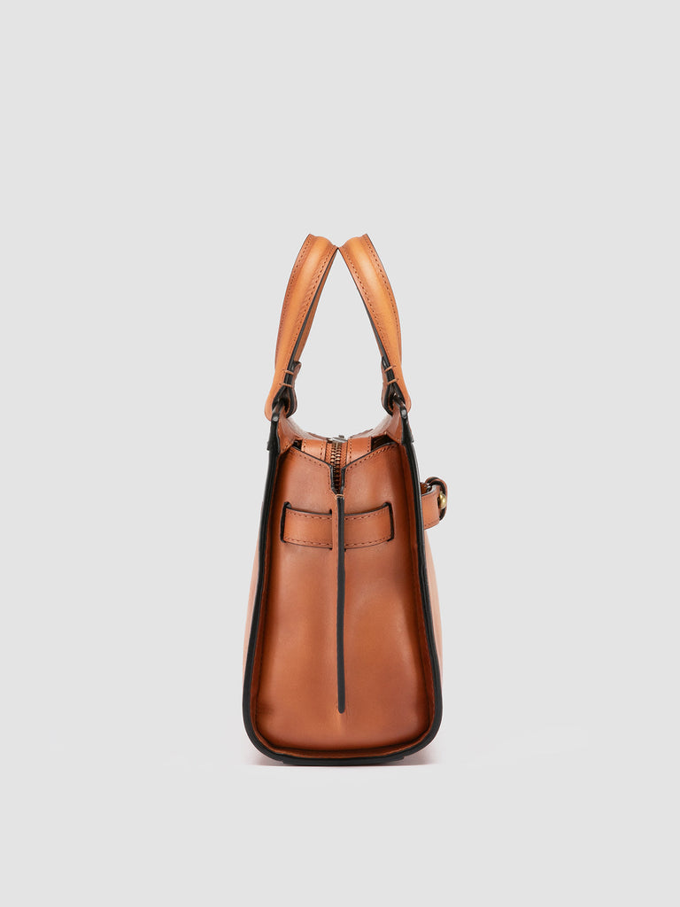 SADDLE 009 - Brown Leather Hand Bag