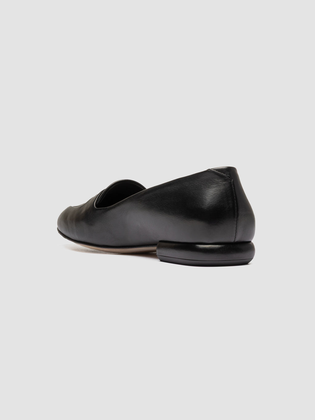 SUE 009 - Mocassini Penny in Pelle Nera - image 4,side view