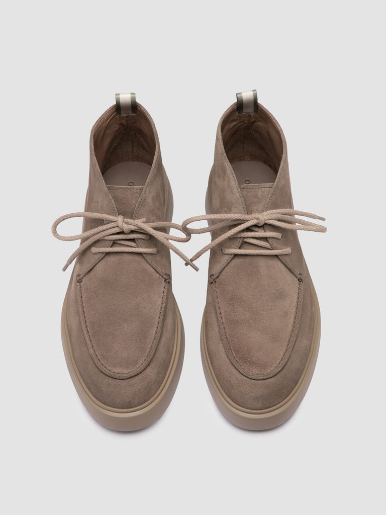 FRAME 002 - Taupe Suede Chukka Boots