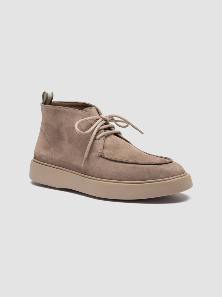 FRAME 002 - Taupe Suede Chukka Boots