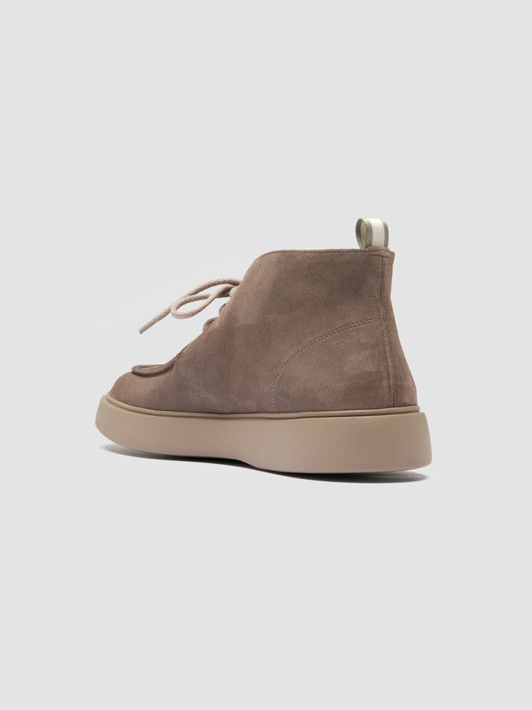FRAME 002 - Taupe Suede Chukka Boots