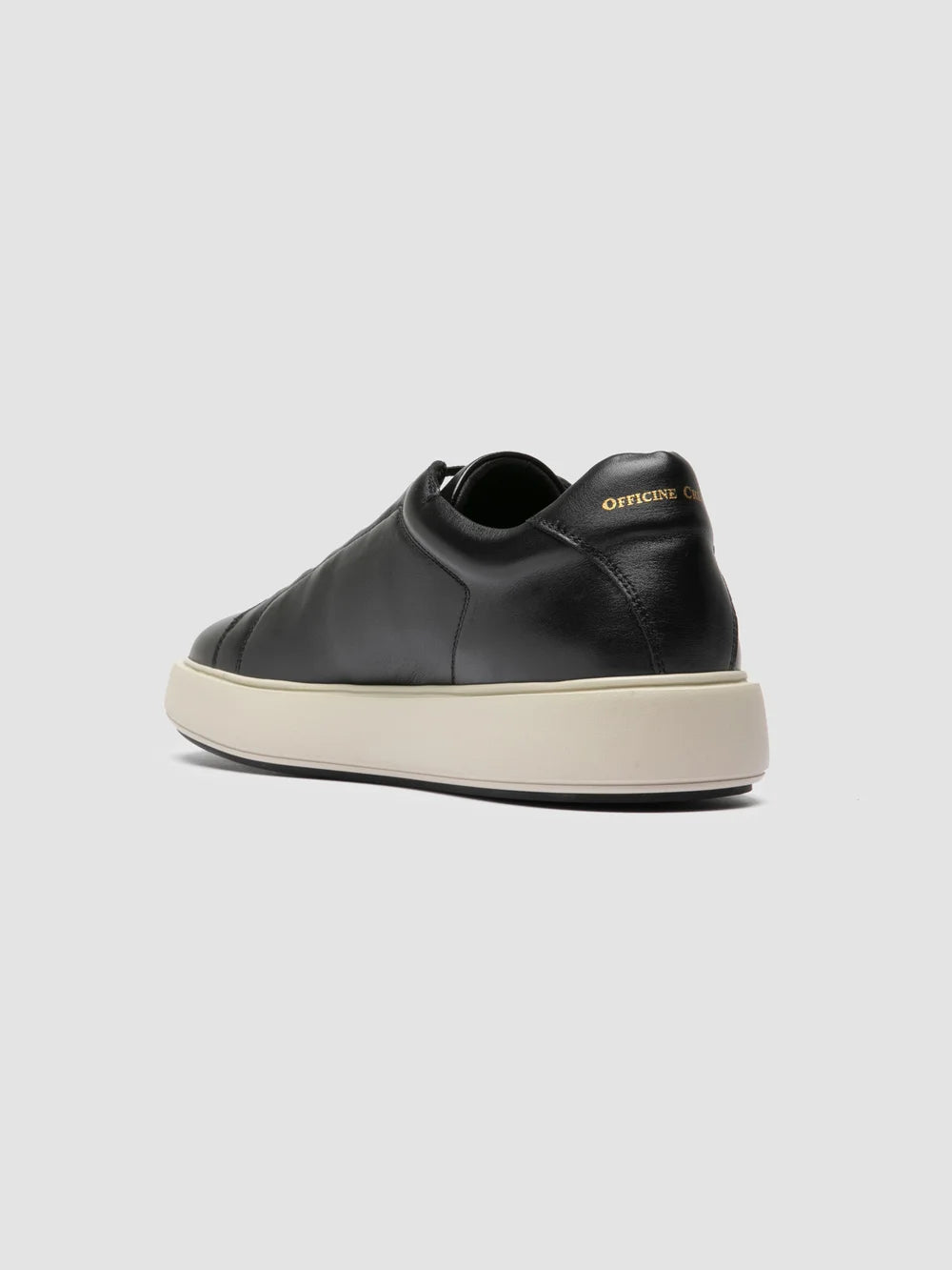SLOUCH 001 - Schwarze Low-Top-Sneakers aus Leder - image 4,side view