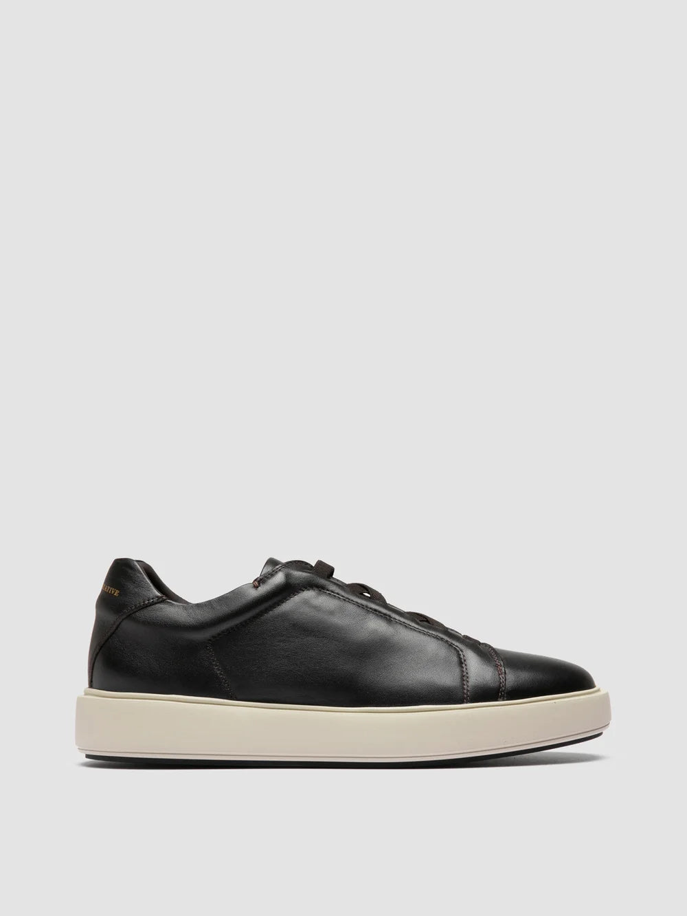 SLOUCH 001 - Braune Low-Top-Sneakers aus Leder - image 1,side view