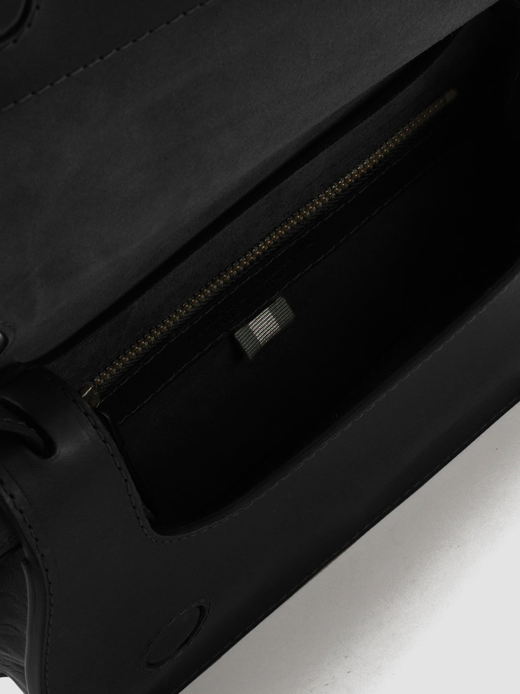 SADDLE 006 - Black Leather Handle Bag