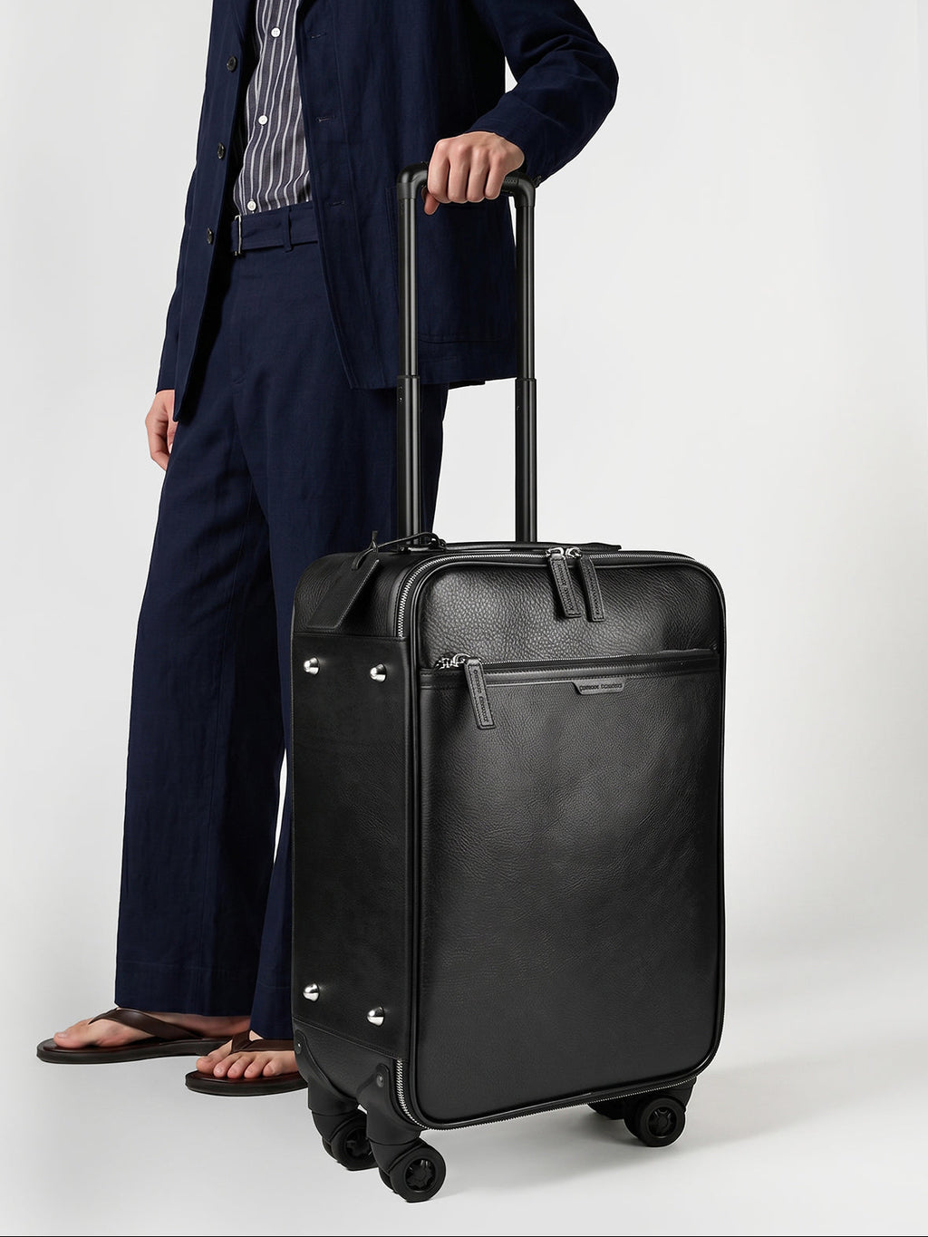 GULLIVER 001 - Black Leather Suitcase - image 2,side view